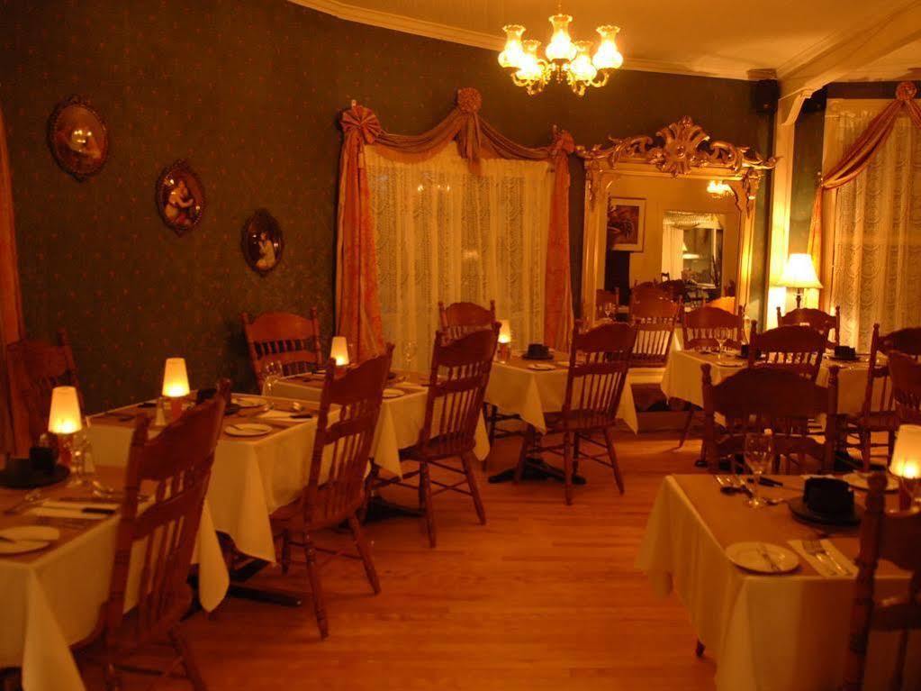 Auberge De La Tour Du Lac Sainte-Agathe-des-Monts Buitenkant foto